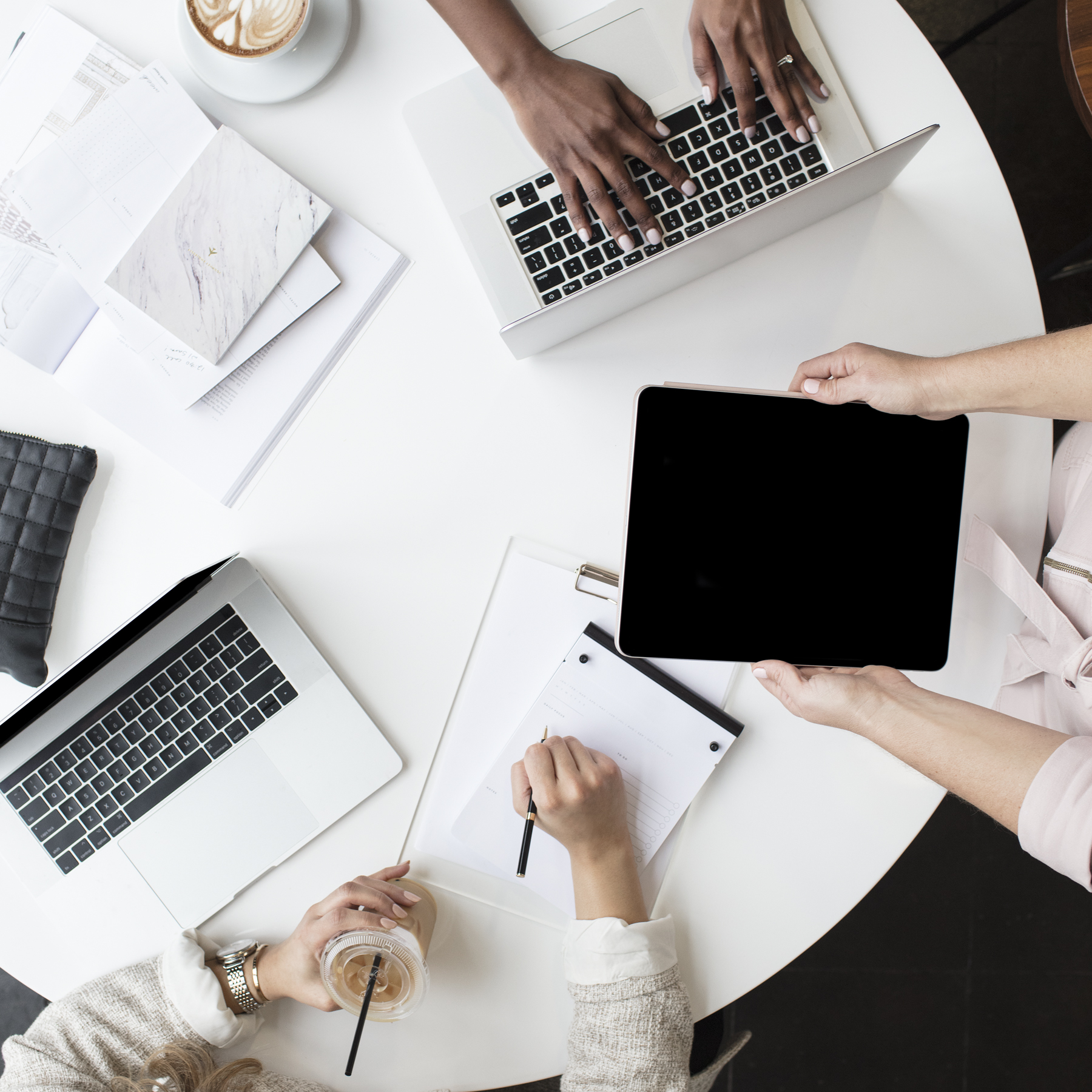 Cowork_Social-Squares_Styled-Stock_01312